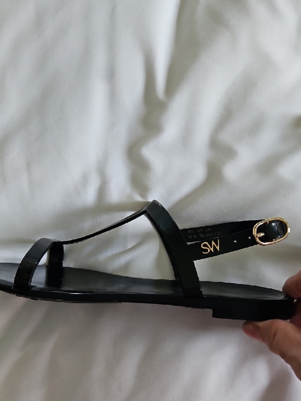 STUART weitzman Women's Cream Strappy Flat Sandals - Sleek T-Strap Design Size 7 - Picture 3 of 8